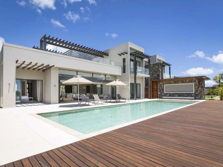 House Mauritius - 4 bedrooms - 304m²