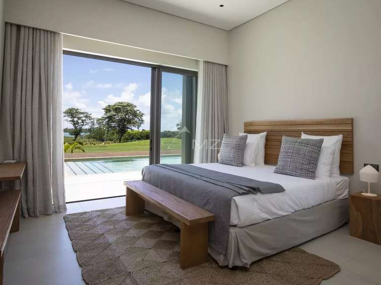 House Mauritius - 4 bedrooms - 304m²