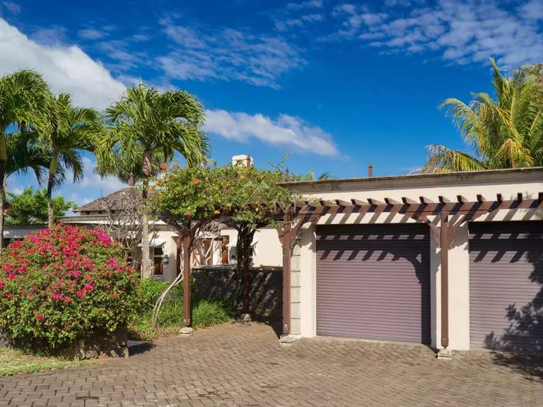 Villa Mauritius - 4 bedrooms - 302m²