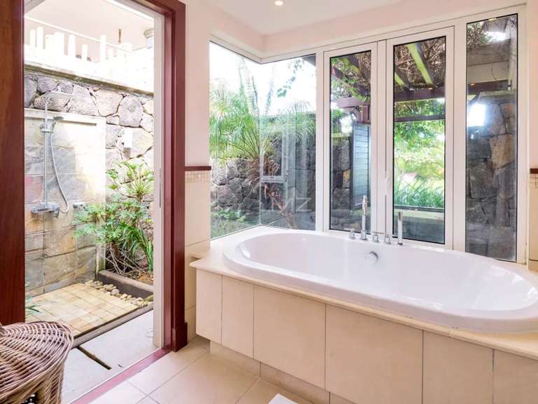 Villa Mauritius - 4 bedrooms - 302m²