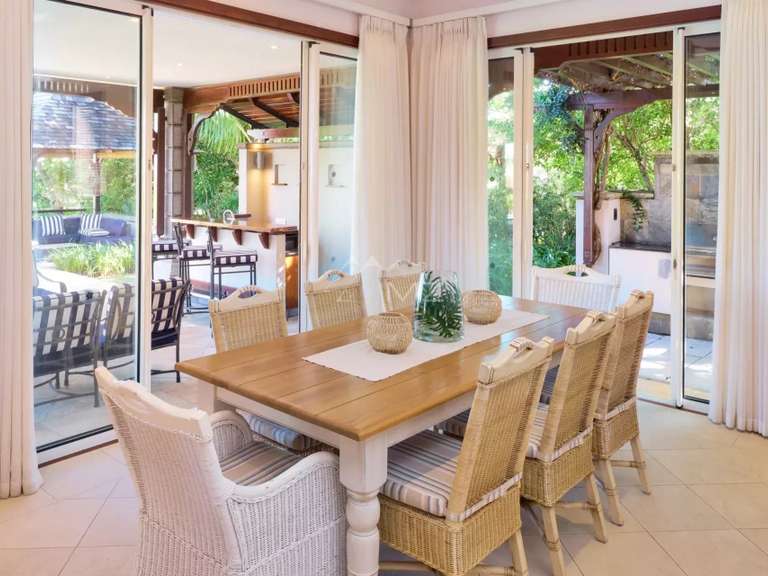 Villa Mauritius - 4 bedrooms - 302m²