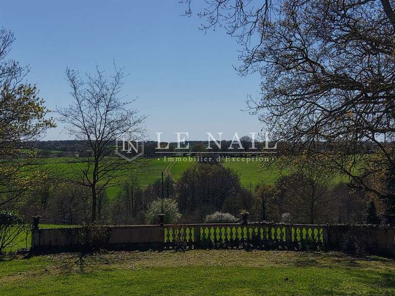 Propriété Ingrandes-le-Fresne-sur-Loire - 5 chambres - 255m²