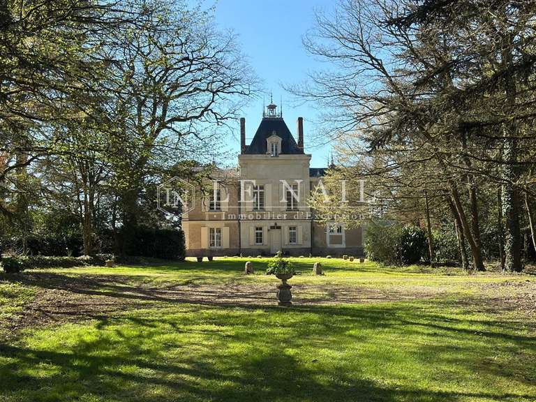 Propriété Ingrandes-le-Fresne-sur-Loire - 5 chambres - 255m²