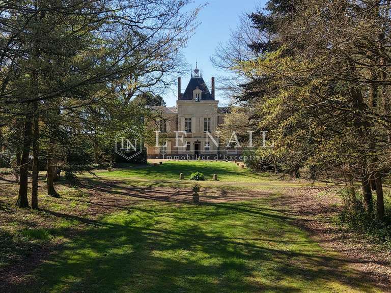 Propriété Ingrandes-le-Fresne-sur-Loire - 5 chambres - 255m²