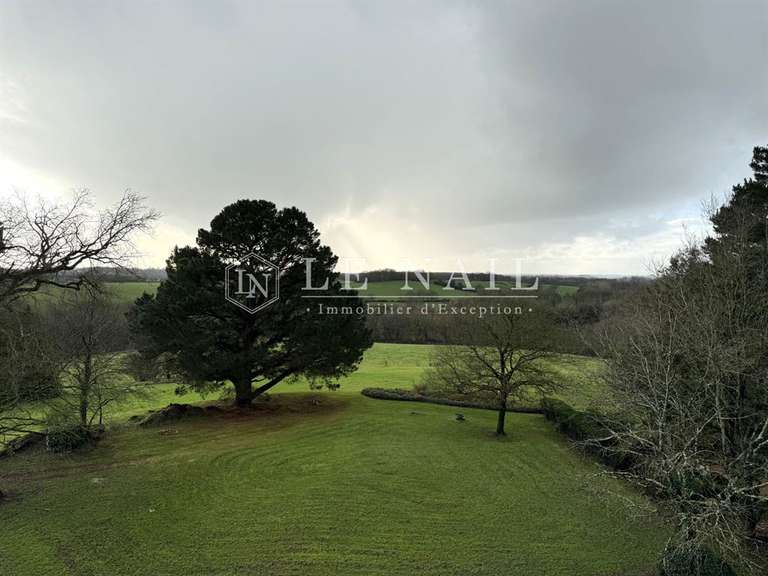 Propriété Ingrandes-le-Fresne-sur-Loire - 5 chambres - 255m²