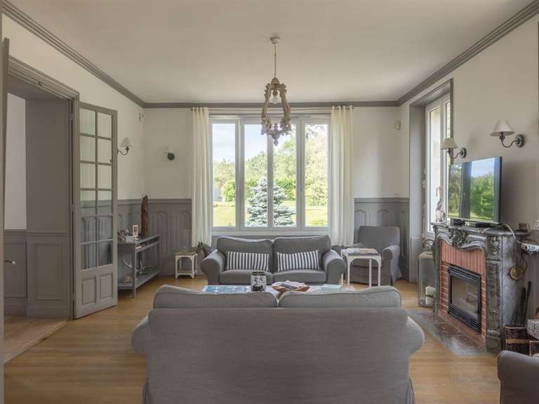 Maison Isdes - 10 chambres - 710m²