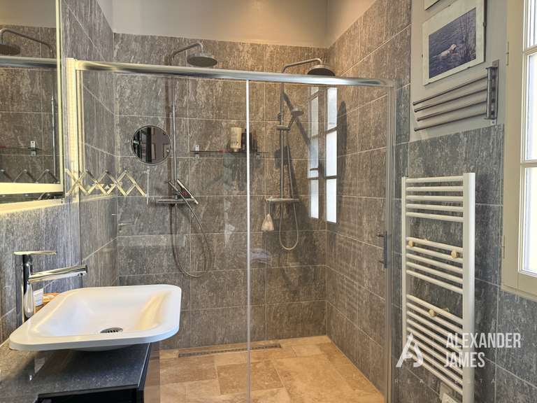 Maison Issigeac - 7 chambres - 330m²