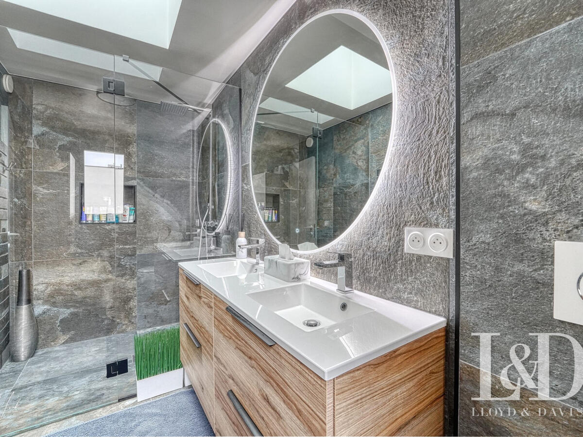 Apartment Issy-les-Moulineaux