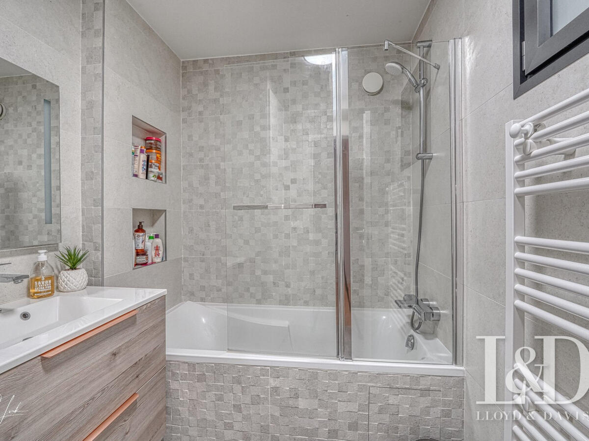 Apartment Issy-les-Moulineaux