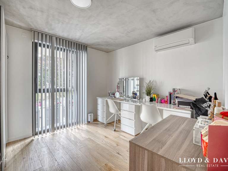 Appartement Issy-les-Moulineaux - 4 chambres - 199m²