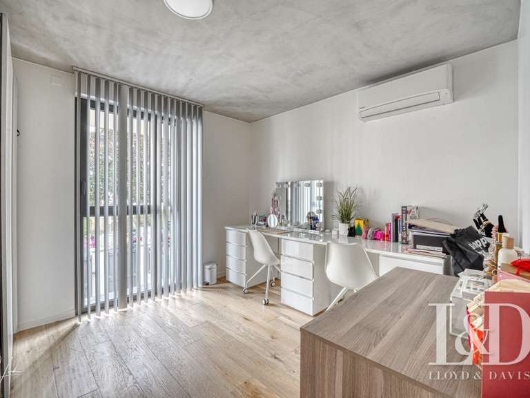 Appartement Issy-les-Moulineaux - 4 chambres - 199m²