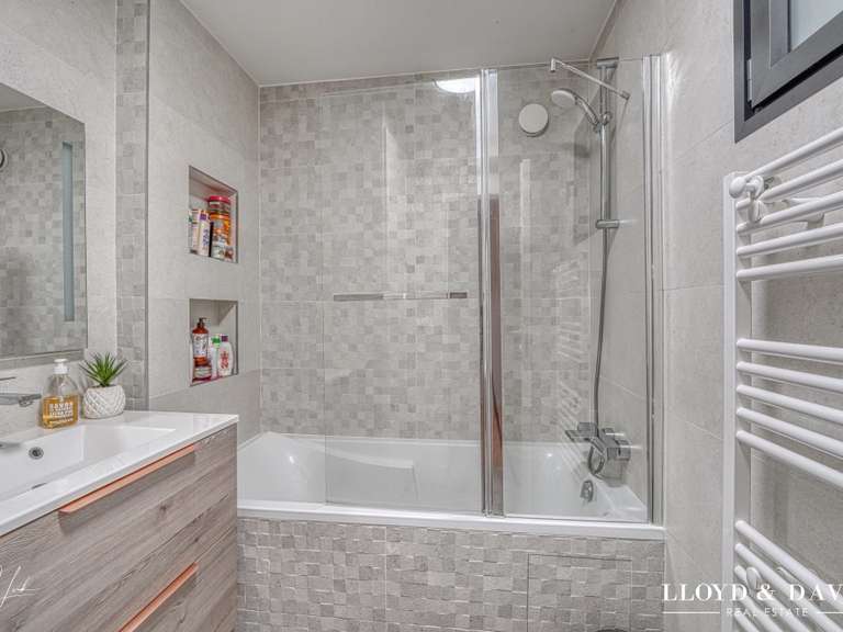 Appartement Issy-les-Moulineaux - 4 chambres - 199m²