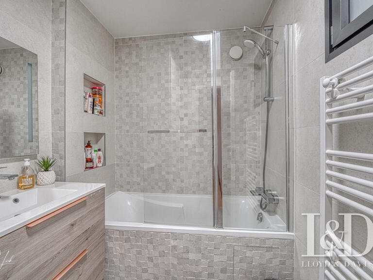 Apartment Issy-les-Moulineaux - 4 bedrooms - 199m²