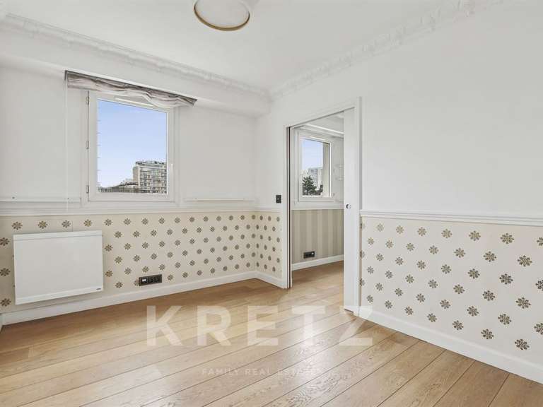 Appartement Issy-les-Moulineaux - 4 chambres - 147m²