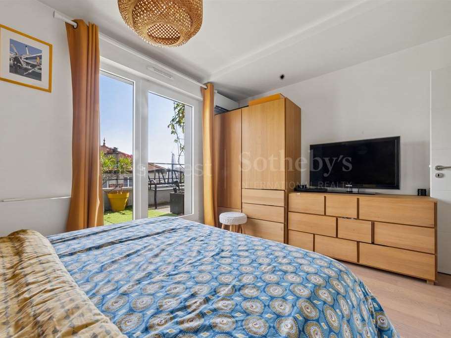 Apartment Issy-les-Moulineaux