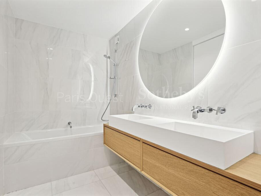 House Issy-les-Moulineaux