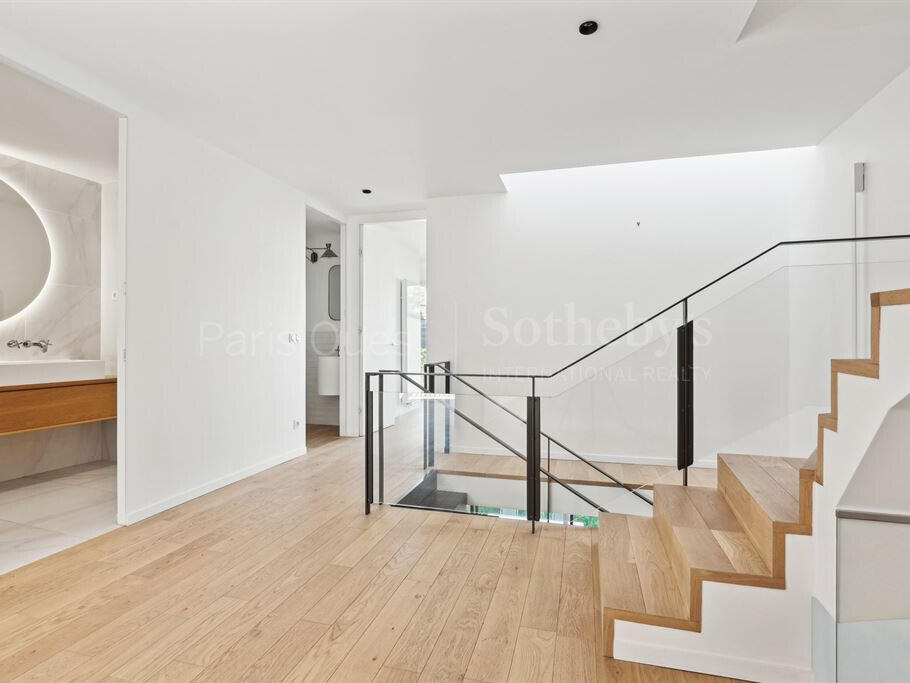 House Issy-les-Moulineaux