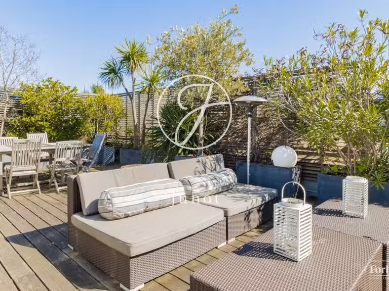 Maison Issy-les-Moulineaux - 5 chambres - 287m²