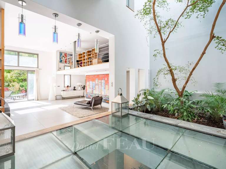 Maison Issy-les-Moulineaux - 6 chambres - 700m²