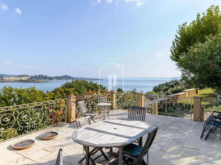 Property Istres - 13 bedrooms - 582m²