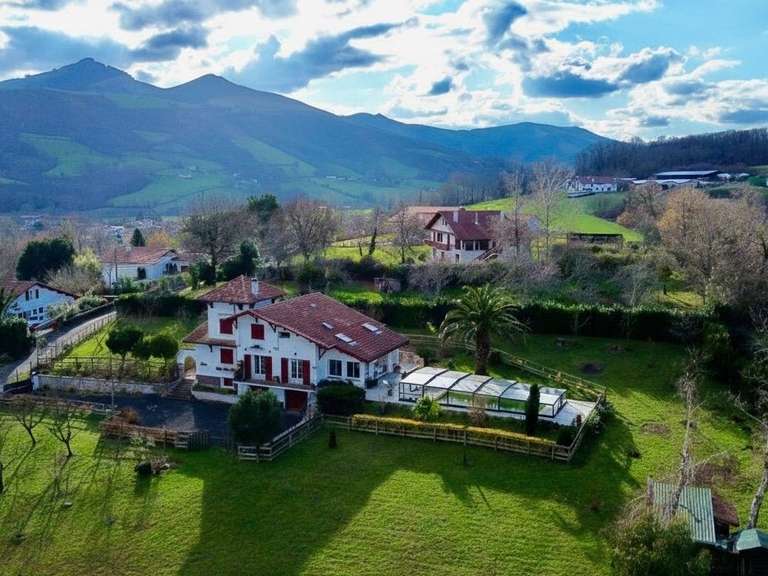 Maison Itxassou - 6 chambres - 300m²