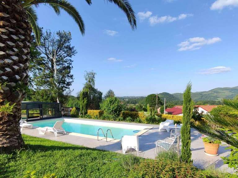 House Itxassou - 6 bedrooms - 265m²