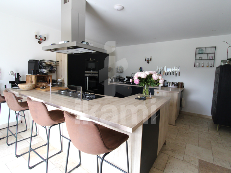 Maison Jaillans - 6 chambres - 279m²