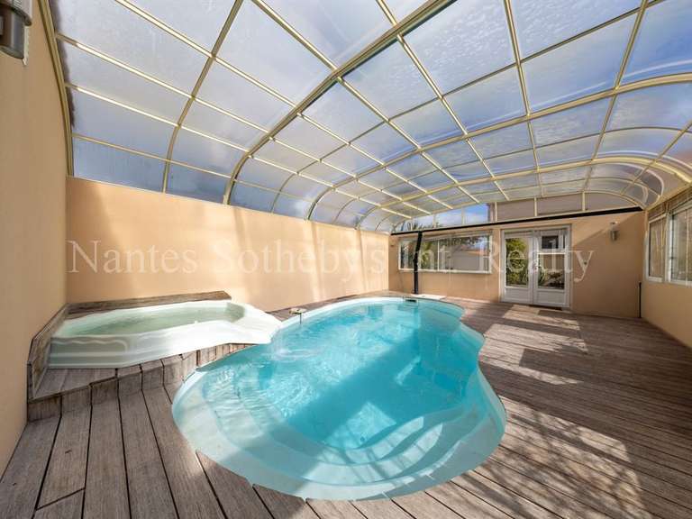 Maison Jard-sur-Mer - 8 chambres - 330m²