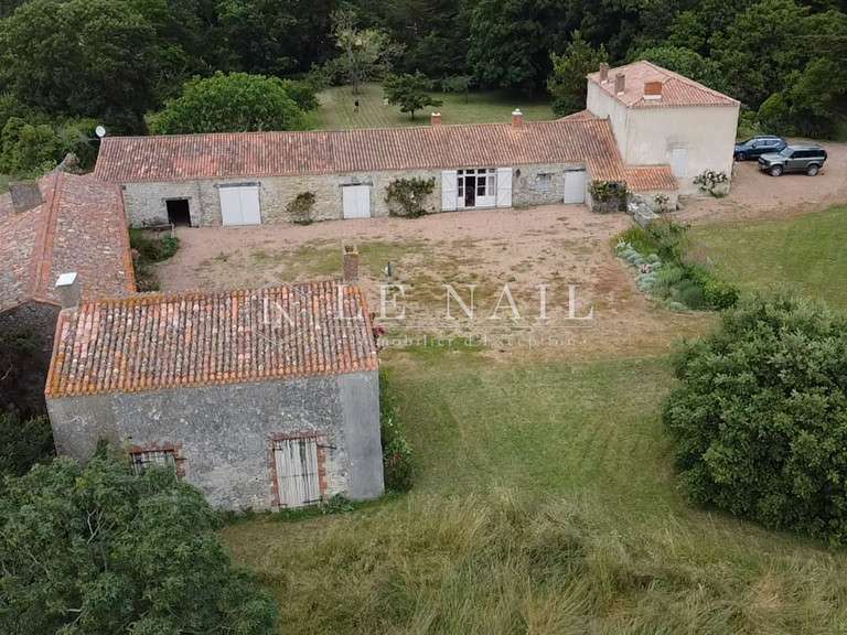 Propriété Jard-sur-Mer - 5 chambres - 282m²