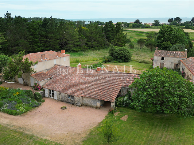 Propriété Jard-sur-Mer - 5 chambres - 282m²
