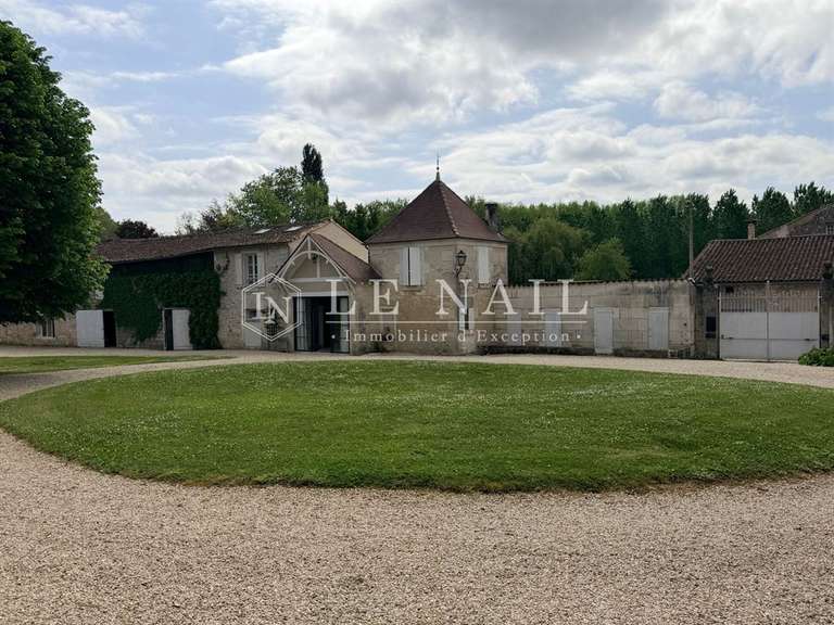 Maison Jarnac - 5 chambres - 350m²