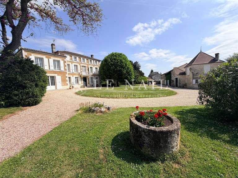 Maison Jarnac - 5 chambres - 350m²