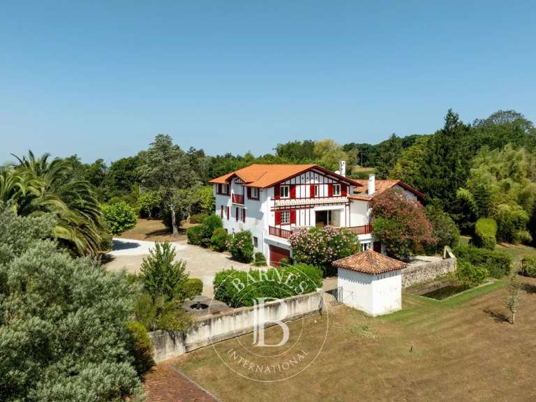 Maison Jatxou - 9 chambres - 467m²