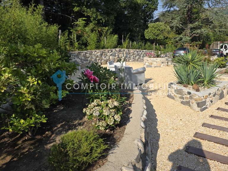 Maison Jaujac - 4 chambres - 136m²