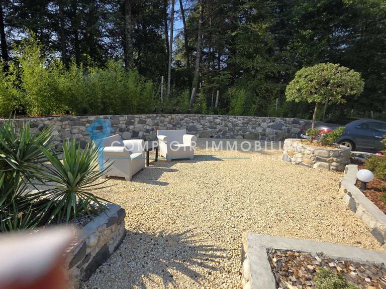 Maison Jaujac - 4 chambres - 136m²