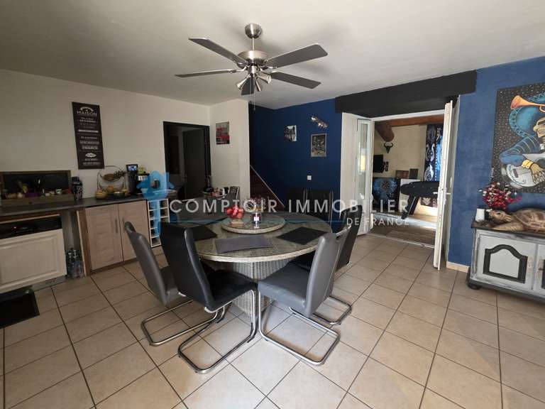 Maison Jaujac - 4 chambres - 136m²