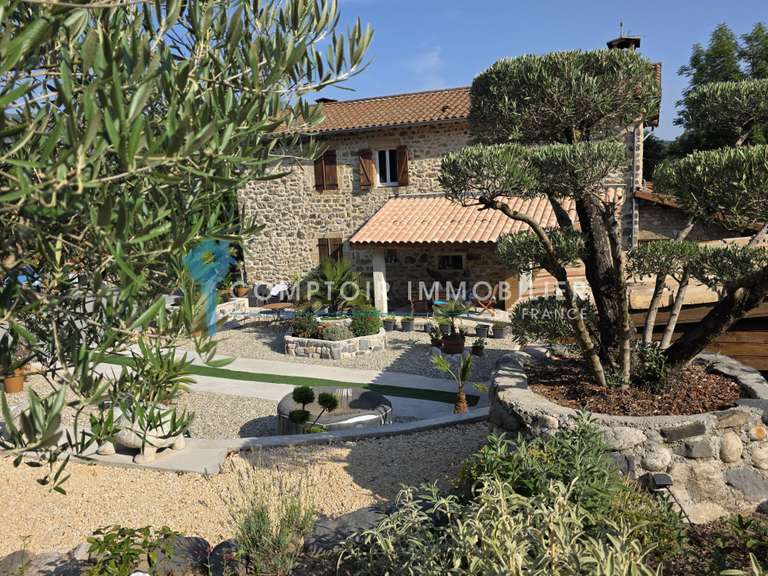 Maison Jaujac - 4 chambres - 136m²