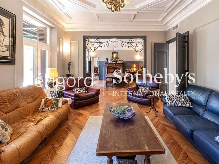 Maison Javerlhac-et-la-Chapelle-Saint-Robert - 9 chambres - 520m²