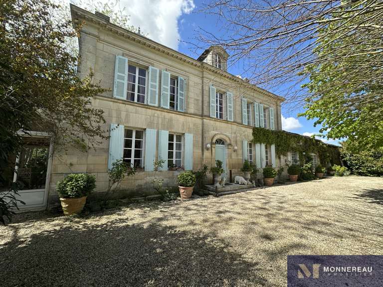 Maison Jazennes - 4 chambres - 422m²