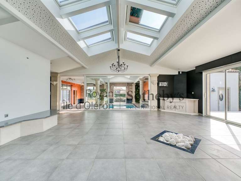 Maison Jazennes - 6 chambres - 533m²