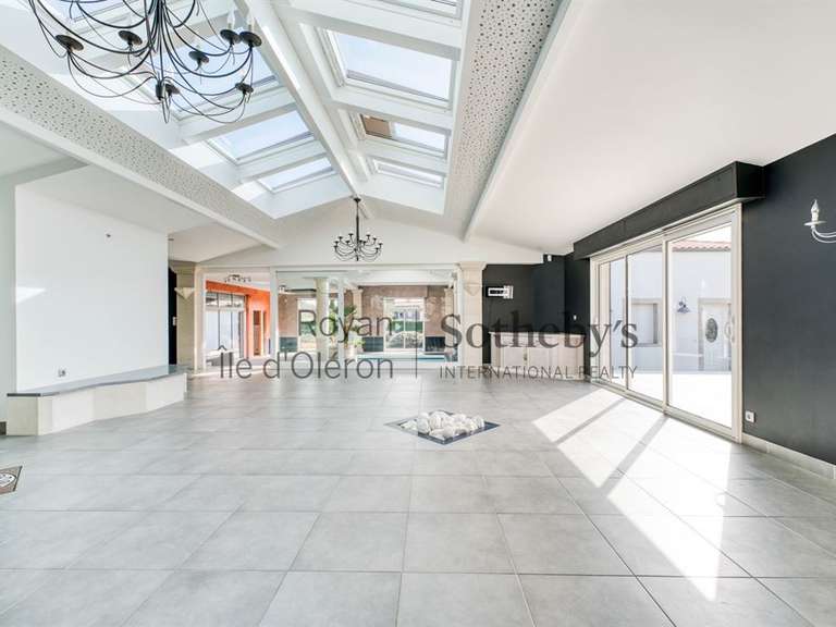 Maison Jazennes - 6 chambres - 533m²