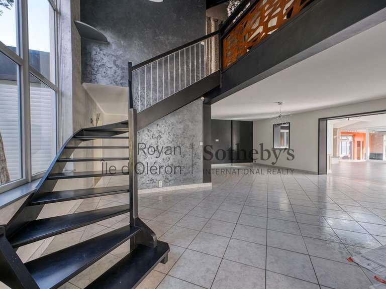 Maison Jazennes - 6 chambres - 533m²
