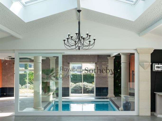 Maison Jazennes - 6 chambres - 533m²