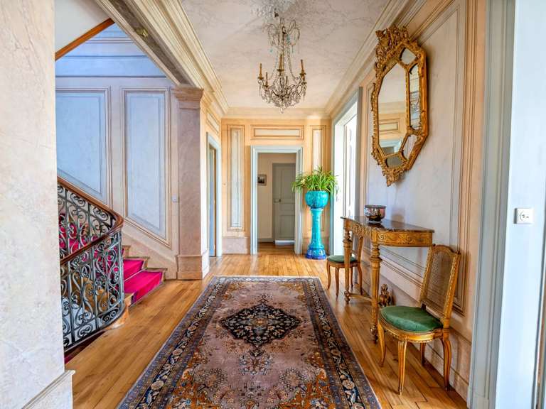Manor Joigny - 4 bedrooms - 480m²