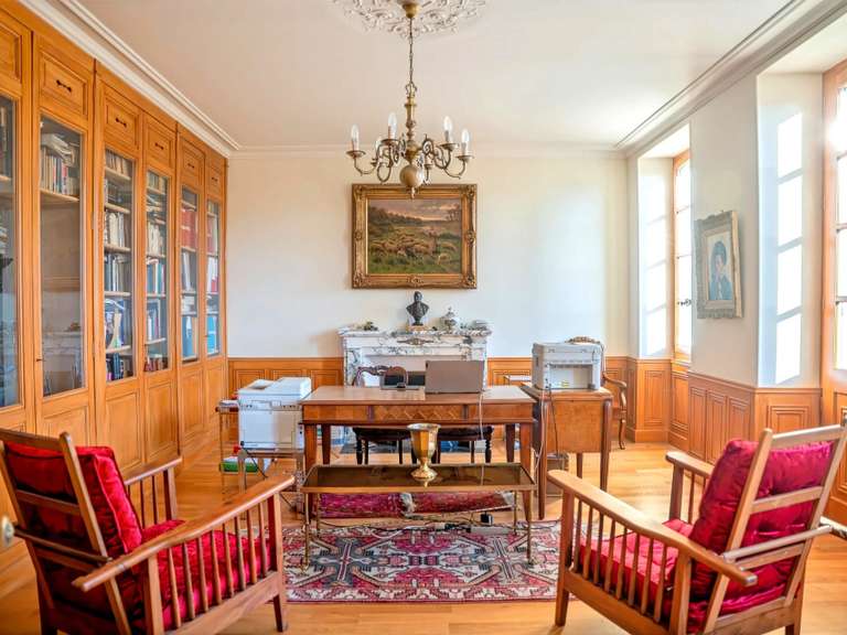Manor Joigny - 4 bedrooms - 480m²