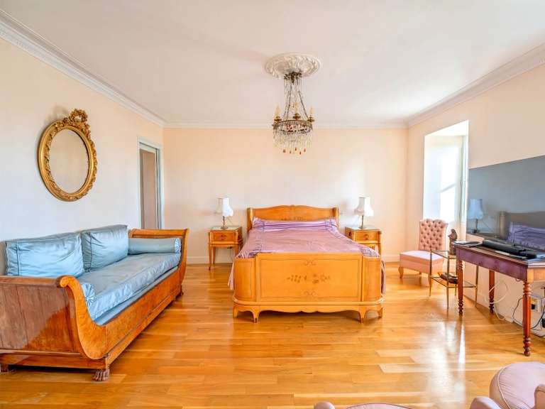 Manor Joigny - 4 bedrooms - 480m²