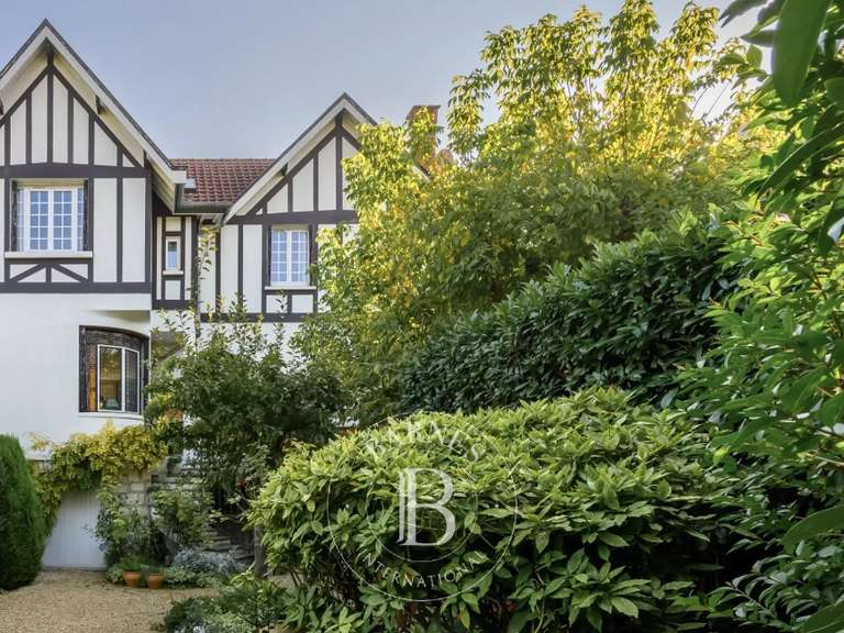 Maison Joinville-le-Pont - 4 chambres - 200m²