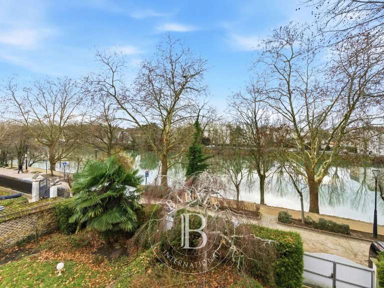 Maison Joinville-le-Pont - 3 chambres - 220m²