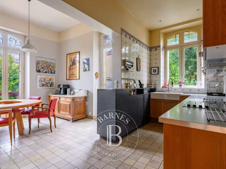 Maison Joinville-le-Pont - 6 chambres - 350m²