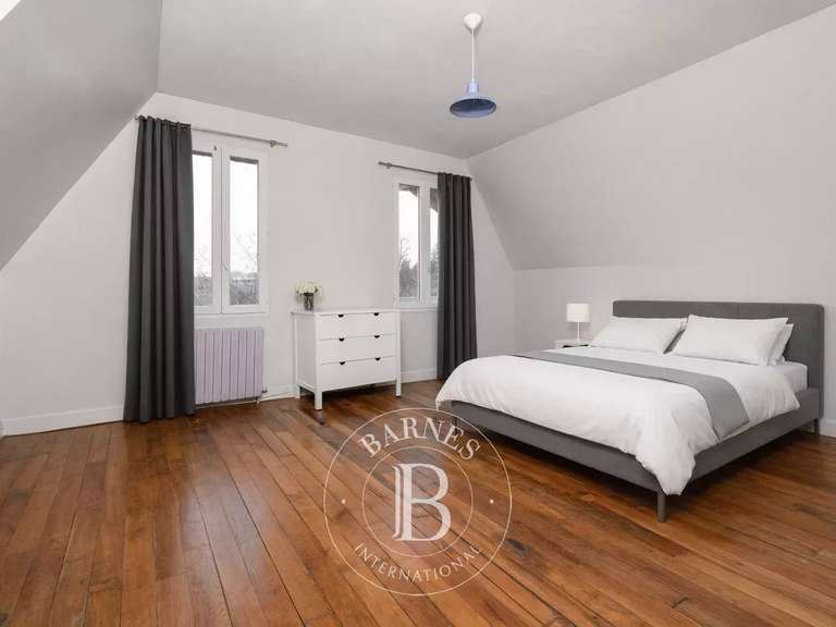 Maison Joinville-le-Pont - 6 chambres - 350m²